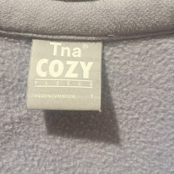 TNA Cozy AF fleece shirt - Picture 2 of 4